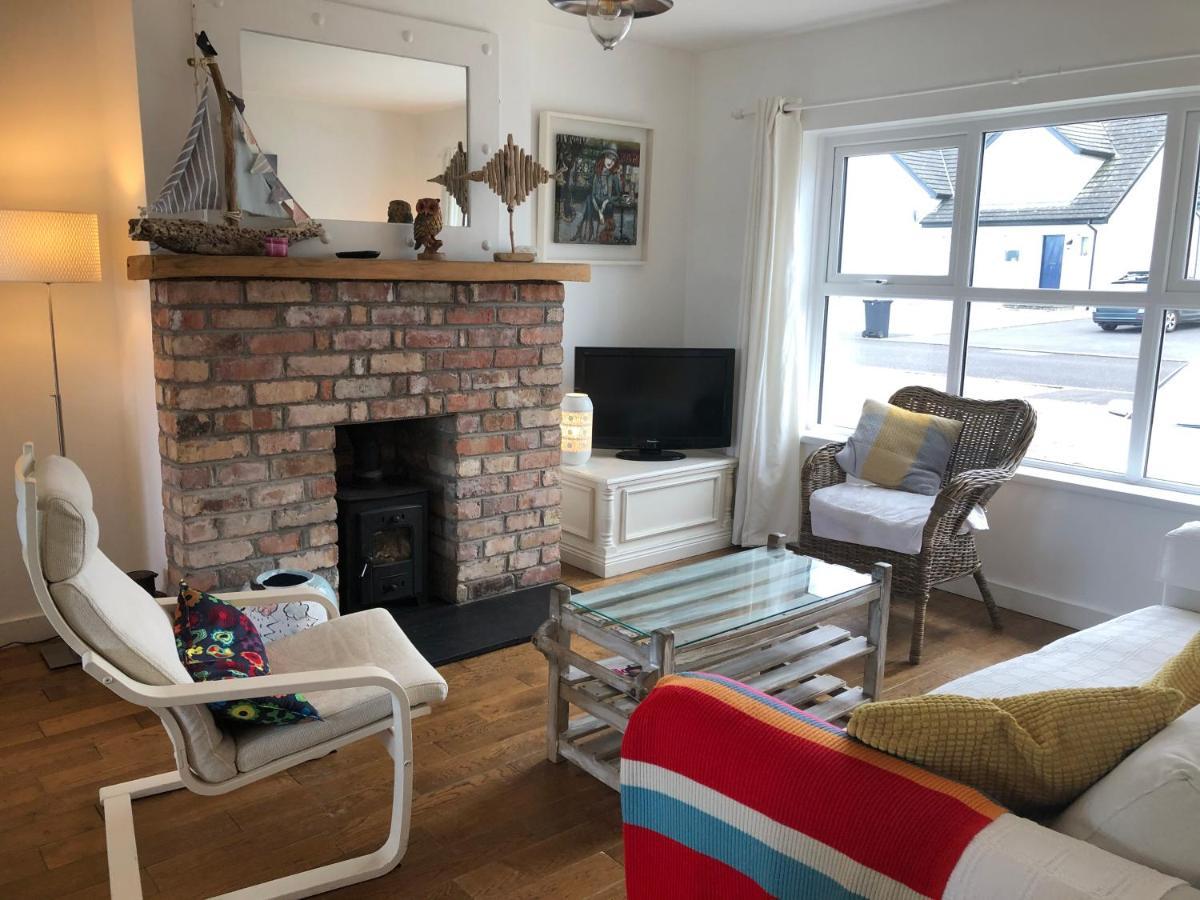 Nanny Willow'S Cottage Portballintrae Exterior photo